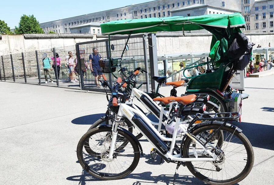 Berlin (E)Bike Tour Historical Highlights in Small groups - Price and value: why $82 can actually be reasonable here