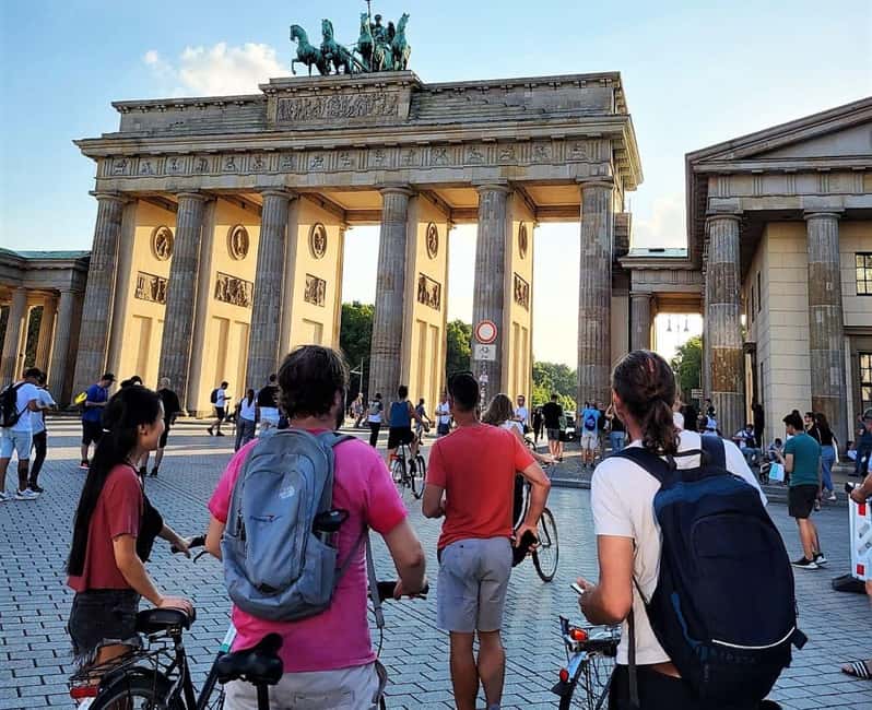 Berlin: East and West Wall Tour by Bike with a Guide - Meeting at Cotheniusstraße, then riding right into the story