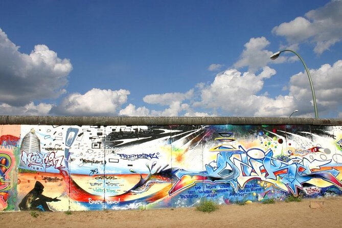 Berlin East Side Tour 2.5 hour cruise with commentary - Key highlights worth knowing