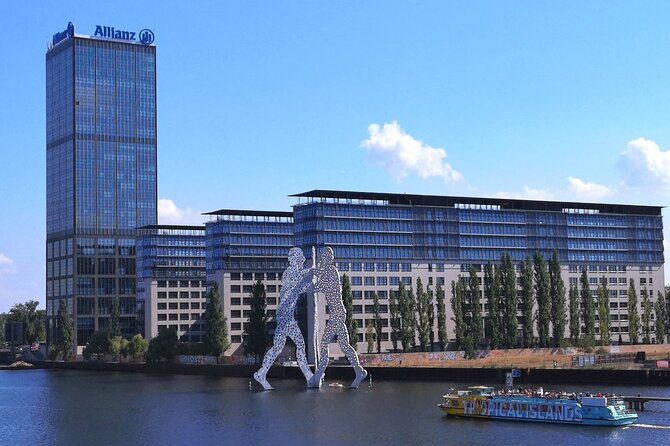 Berlin East Side Tour 2.5 hour cruise with commentary - A 2.5-hour Spree cruise that actually beats the “one hour loop”