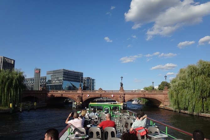 Berlin East Side Tour 2.5 hour cruise with commentary - Government architecture along the Spree: Reichstag, Chancellery, and the river spine