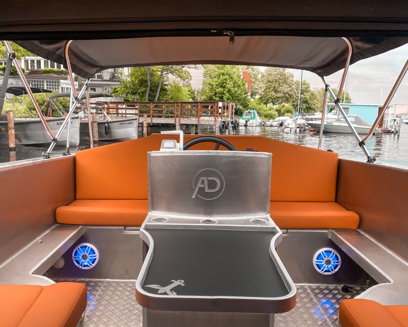 Berlin: Electric Boat Rental for self-driving 2 hrs - Picnic, BBQ, and the onboard comfort details that matter