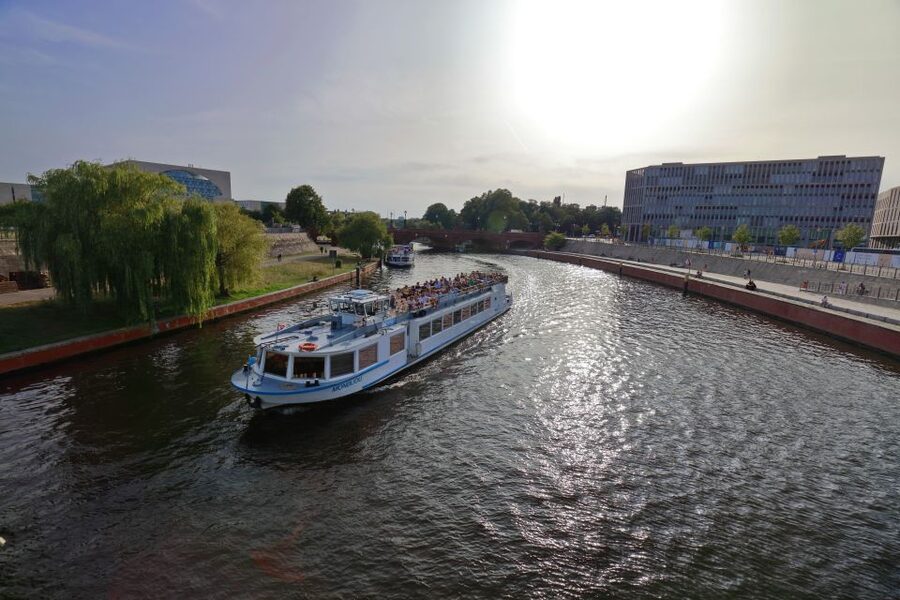 Berlin: Evening City Sightseeing Cruise - Key points to know before you go