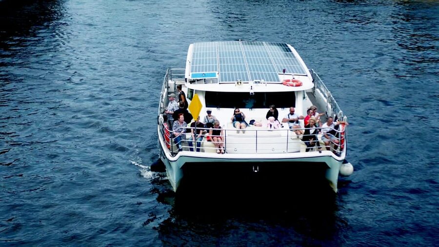 Berlin: Exclusive Boat Tour on a Solar-Powered Catamaran - Audio-guide only: how to actually enjoy the narration