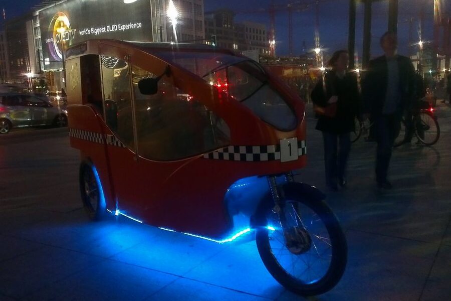 Berlin Express: Private 1-Hour E-Rickshaw Ride - What you learn: Berlin history in plain, practical terms