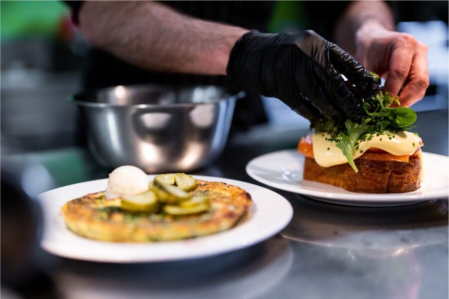 Berlin: Fine Dining Breakfast with Champagne in Schoneberg - Service and the small-group format: why it feels more like dining than a brunch line