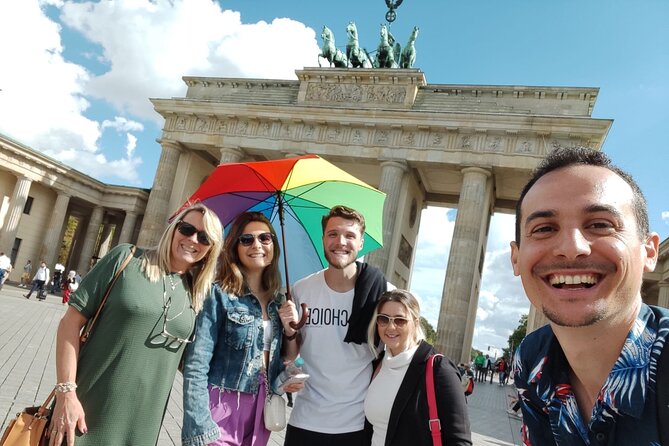 BERLIN FULL in 3.5h (Guide + Headphones) - Nikolaiviertel: cobblestones and the medieval mood