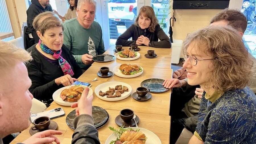 Berlin: Gourmet Food & Cultural Walking Tour - Key things to know before you book