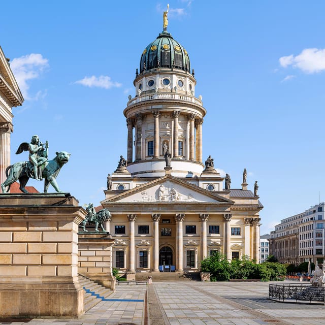 Berlin: Hidden gems around the Gendarmenmarkt - Guided walking tour - The first wow factor: German Cathedral, French Cathedral, and Konzerthaus