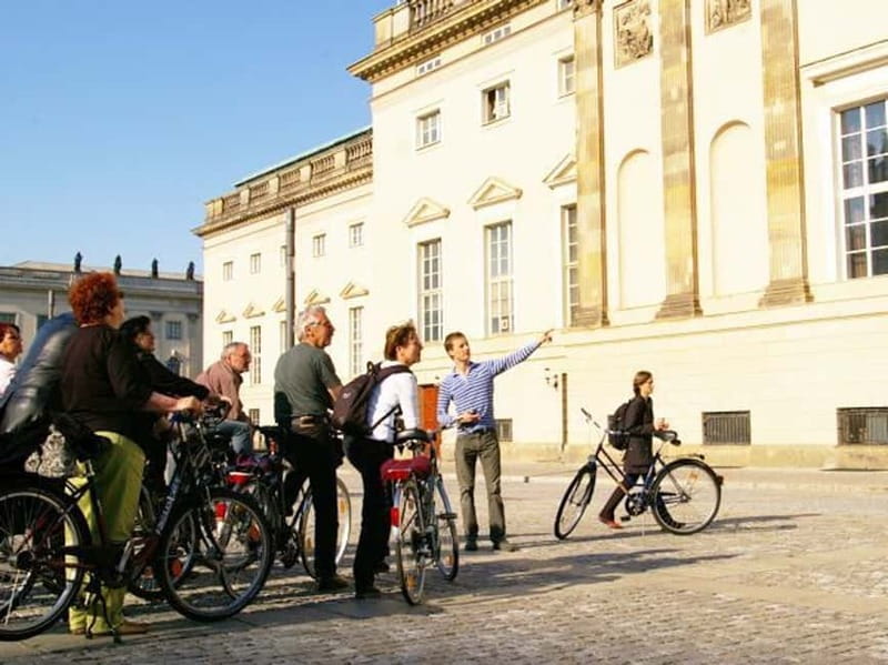 Berlin: Highlights Guided Bike Tour - A fast way to read Berlin, from Mitte to Brandenburg Gate
