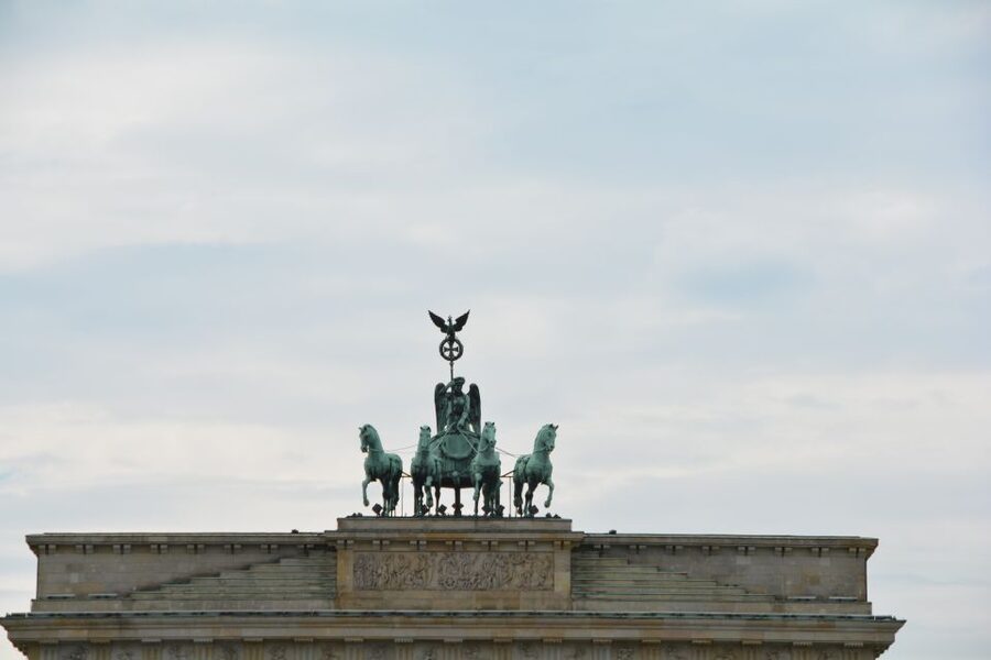 Berlin: Historical Sights & Berlin Wall Tour with a Berliner - Why This 2-Hour Walk Feels Tense, Then Honest