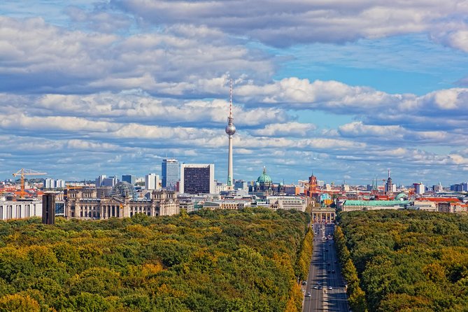 Berlin History Walking Tour with a French-Speaking Guide - Potsdamer Platz Start: Modern Berlin on Top of Old Tension