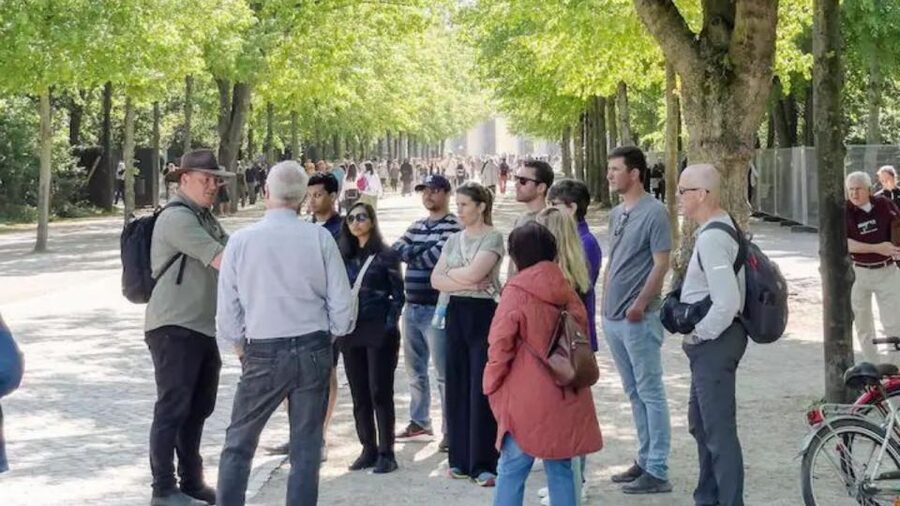 Berlin: Hitler's Berlin The Rise & Fall Guided Walking Tour - Soviet War Memorial in Tiergarten: bring the end back to the ground