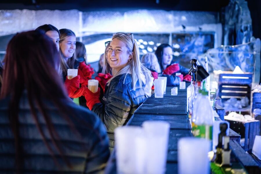 Berlin: Hop-On Hop-Off Bus and Icebar Ticket Combo - Getting On the Bus: Kurfürstendamm 238 and Stop 8 for Your Big Detour