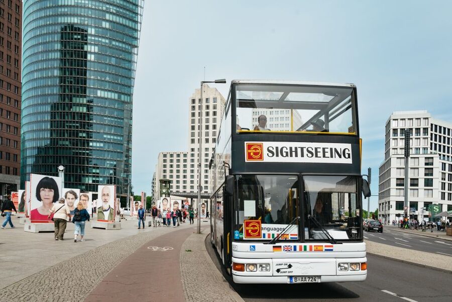 Berlin: Hop-on Hop-off Bus Tour with Live Commentary - Route changes, Christmas market detours, and practical rules that matter