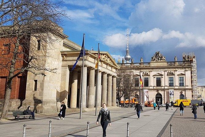 Berlin in one day – day tour with an expert guide - Meeting point at Ebertstraße 24 and the 5-minute hotel lobby pickup