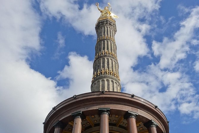 Berlin in one day – day tour with an expert guide - East Side Gallery and Museum Island, how Berlin layers old and new
