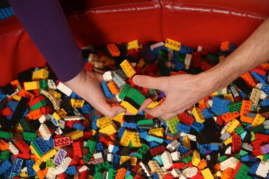 Berlin: Legoland Discovery Centre Entry Ticket - Workshops and build zones: where LEGO Dots and Classics shine