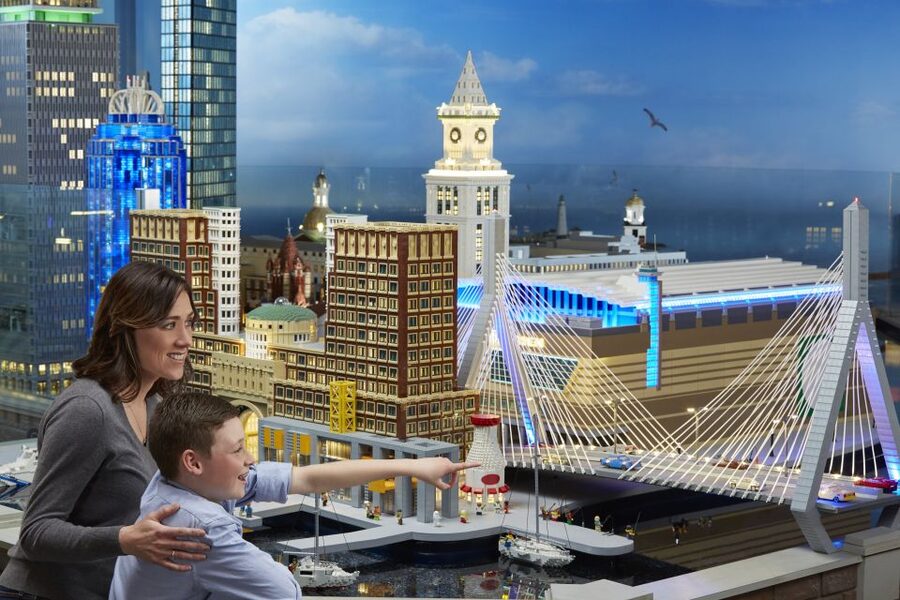 Berlin: Legoland Discovery Centre Entry Ticket - Knights, dragons, and Merlin’s Apprentice for kids who want stories