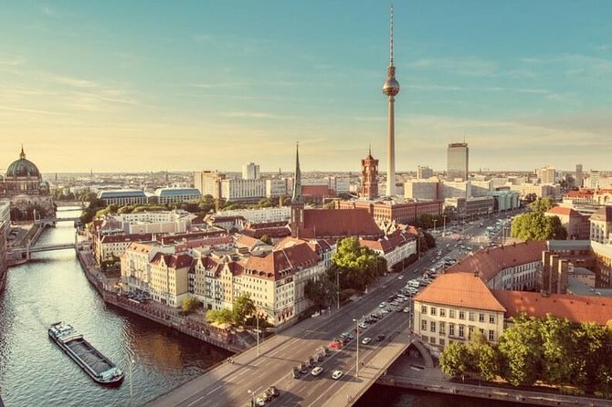 Berlin Like a Local, 3 hr Private & Personalized Experience - Where you start, why Pariser Platz sets the tone