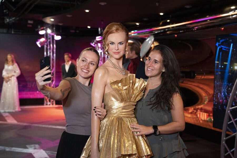 Berlin: Madame Tussauds Admission Ticket - IQ tests and hands-on interaction with Einstein
