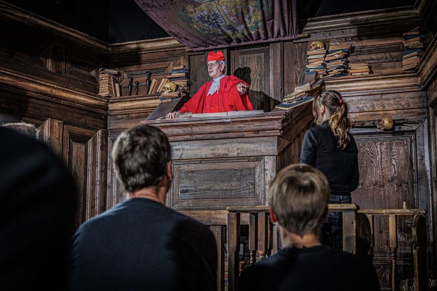 Berlin: Madame Tussauds Museum & Berlin Dungeon Combo Ticket - Booking flow and what you should double-check before you go