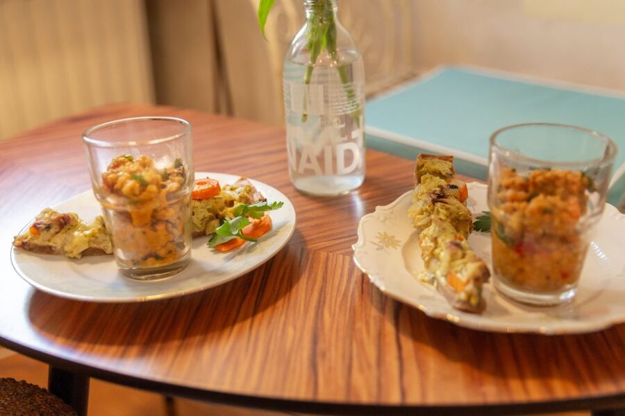 Berlin: Mitte Culinary Food Tour - Hackesche Höfe Welcome: Courtyard Berlin and the First Stories