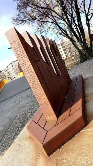 Berlin: Modernist Architecture Tour in the Hansaviertel - Who this tour suits best (and who should think twice)