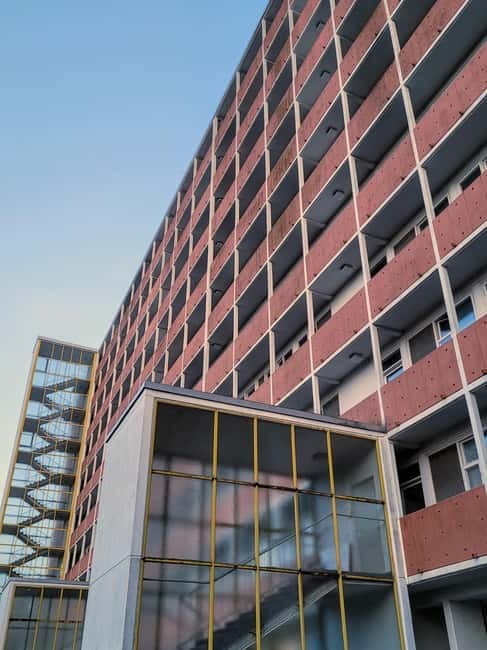 Berlin: Modernist Architecture Tour in the Hansaviertel - Stop 1: Biergarten der Tiergartenquelle and the right way to start