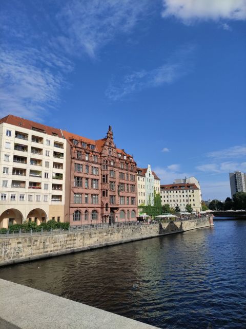 Berlin: Museum Island Guided Walking Tour - Price, time, and group size, does it feel like value?