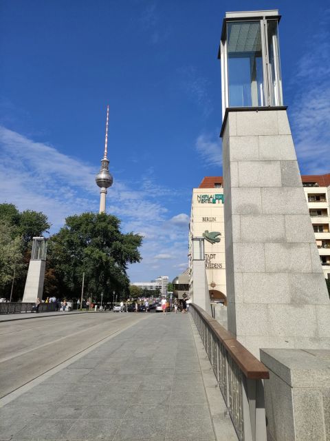 Berlin: Museum Island Guided Walking Tour - Price and value for a $34, 2-hour orientation