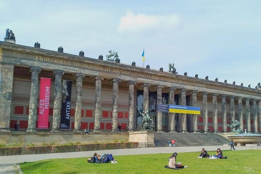Berlin: Museum Island Tour - Old Arsenal (Zeughaus) and the German Historical Museum stop