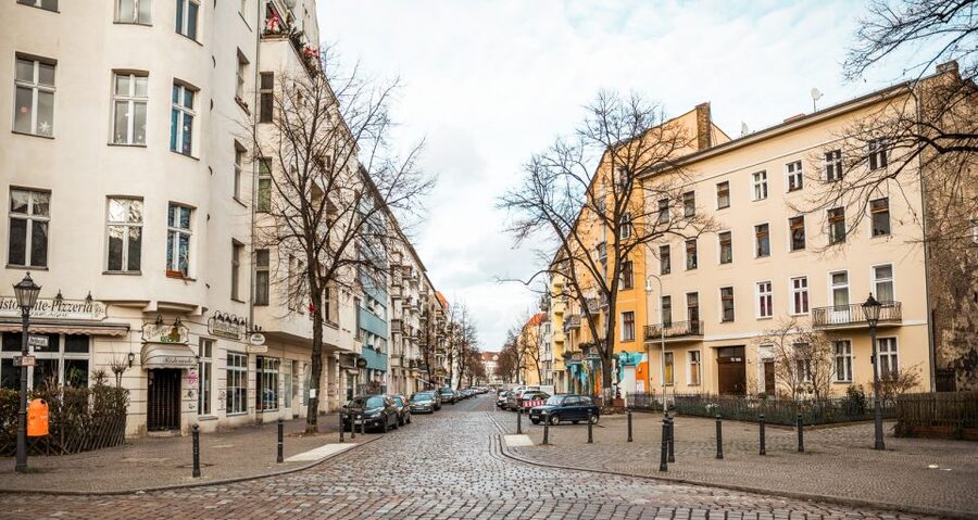 Berlin: Old Neukölln Private Walking Tour - Old Bohemian school house and Comenius Garten: what remains after all the change