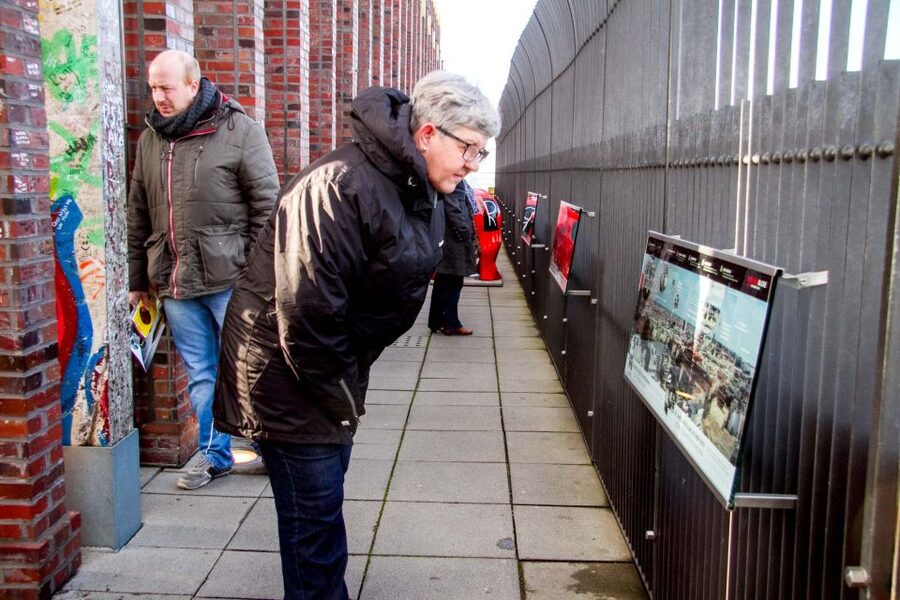Berlin: Panoramapunkt Skip-the-Line Elevator Ticket - Accessibility notes you should take seriously