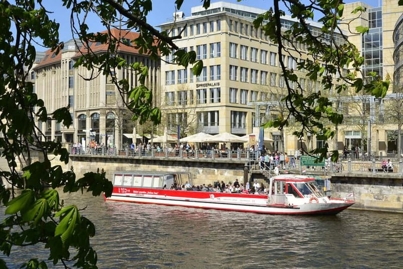 Berlin: Panoramic Boat Tour with Bilingual Audio Guide - Why a 1-hour Spree cruise is such a smart Berlin overview
