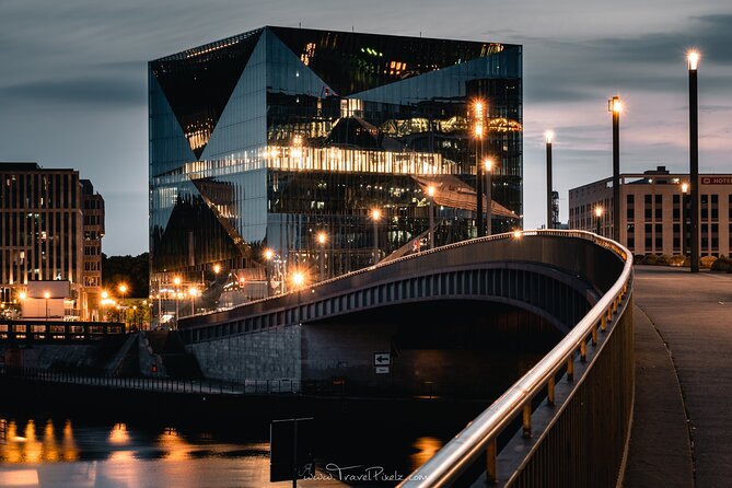 BERLIN PHOTO TOUR with a professional Photographer from Berlin - Practical tips for a smoother shoot in Berlin