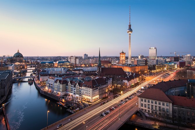 Berlin Photography Masterclass - Private Photography Lesson - Meet at Pariser Platz, Then You Get a Shot Plan Fast