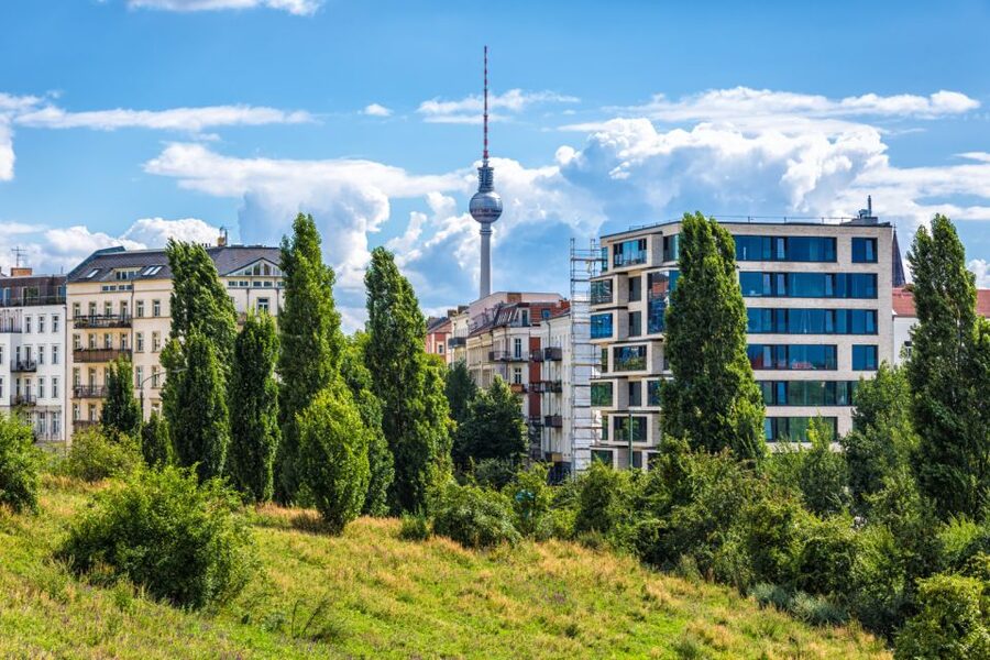 Berlin Prenzlauer Berg: Scavenger Hunt Self-Guided Tour - Dicker Hermann (Fat Hermann): A Small Landmark With Big Personality