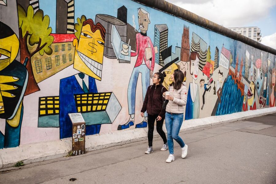Berlin: Private Custom Tour with a Local – Icons & Gems - Your guide’s meeting point and pick-up, and why it changes the whole day