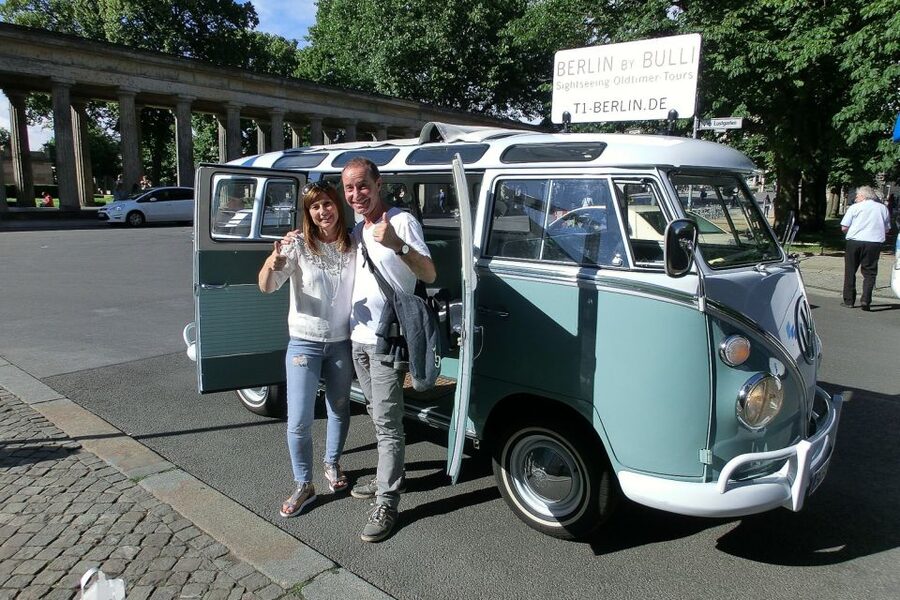 Berlin: Private Sightseeing Tour in Iconic Oldtimer VW Bus - Potsdamer Platz to the Berlin Wall: the city splits in your head