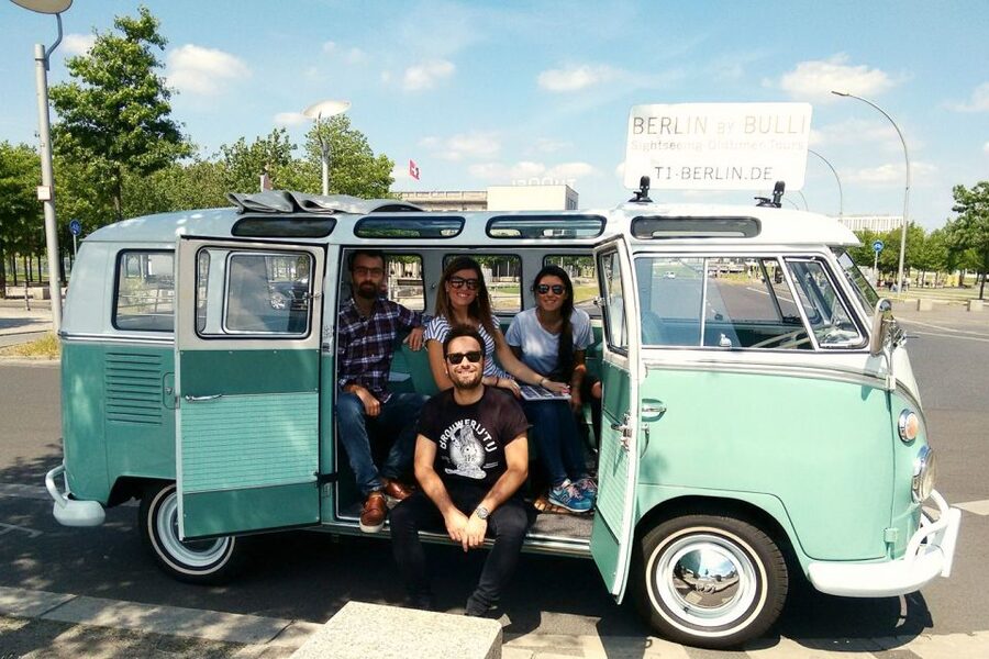Berlin: Private Sightseeing Tour in Iconic Oldtimer VW Bus - Two hours through big eras, with smart side-road routing