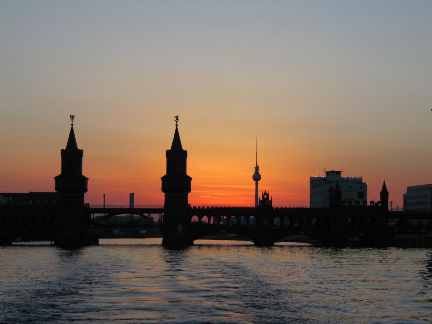 Berlin: Private Walking Tour with a Local - A private Berlin walk with a Lokafy local, built around conversation