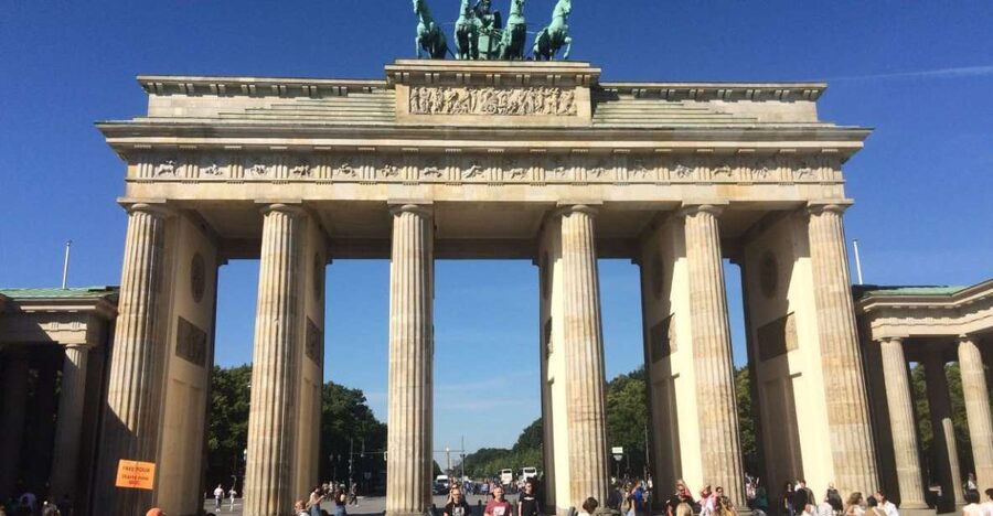 Berlin: Private Walking Tour with a Local Guide - Why a private guide makes the Berlin Wall and crossings hit harder