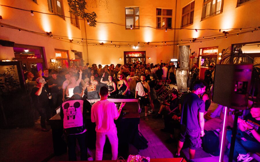 Berlin: Pub Crawl with Shots and VIP Club Entry - Who This Berlin Pub Crawl Suits Best
