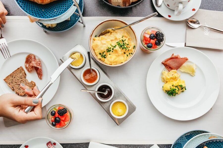 Berlin: Rooftop Breakfast at Käfer Restaurant Reichstag - Dining on the Rooftop: Views, Atmosphere, and Small Comforts