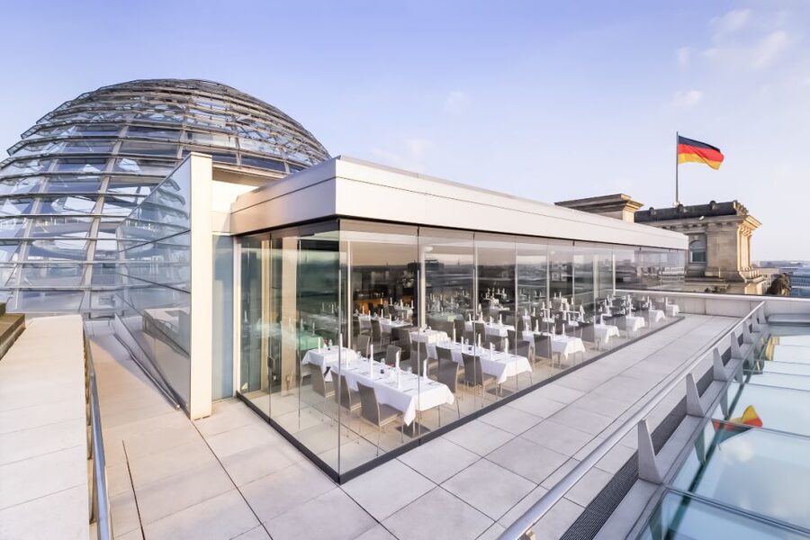 Berlin: Rooftop Dinner at the Käfer Restaurant Reichstag - Who should book this Reichstag rooftop dinner?