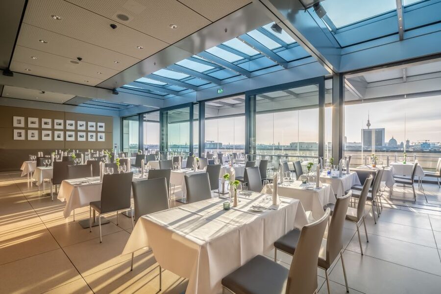 Berlin: Rooftop Dinner at the Käfer Restaurant Reichstag - Your 3-hour timing, step by step