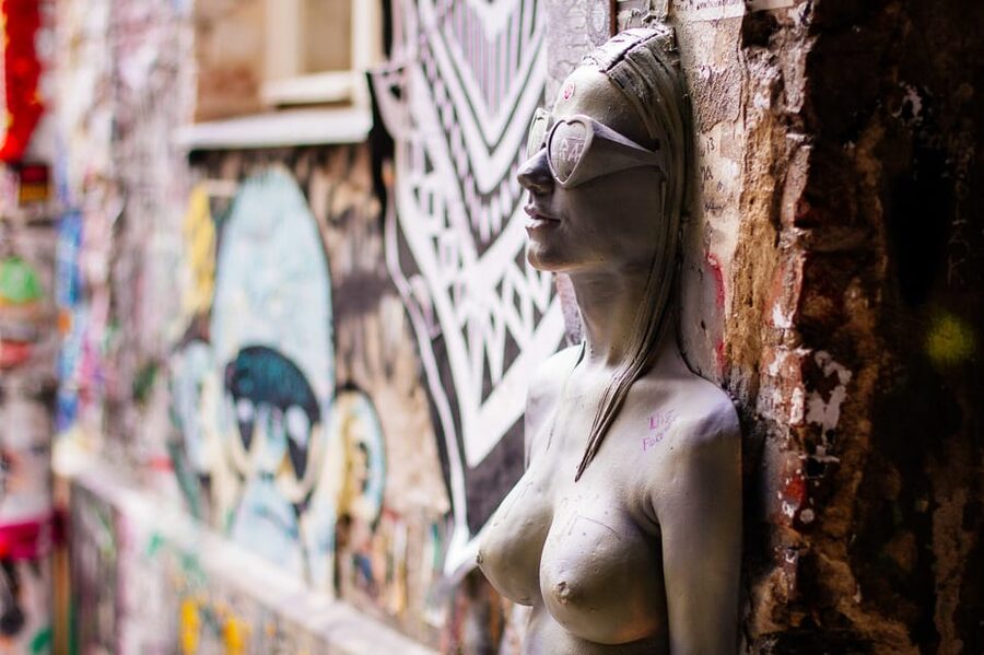 Berlin's Alternative Side: The Urban Jungle Tour - The smallest cinema in town, 1970s flair, and what “international movies” means here