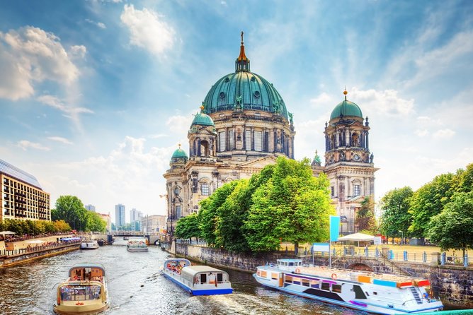 Berlin & Sachsenhausen Concentration Camp Tour from Warnemünde and Rostock Port - How to Keep the Day Comfortable (And Avoid the Usual Port-Trip Friction)