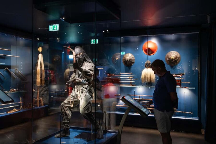 Berlin: Samurai Museum Entry Ticket - Holographic Drum, Ninja Techniques, and Sword-Blade Production